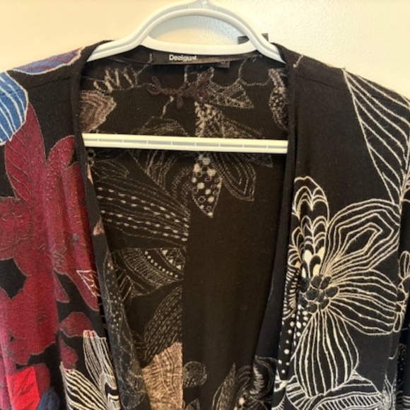 DESIGUAL open waterfall cardigan sz XS (S) black with multicolour floral pattern - Picture 3 of 16